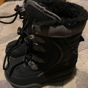 Timberland winter boots size 5.5 toddler.